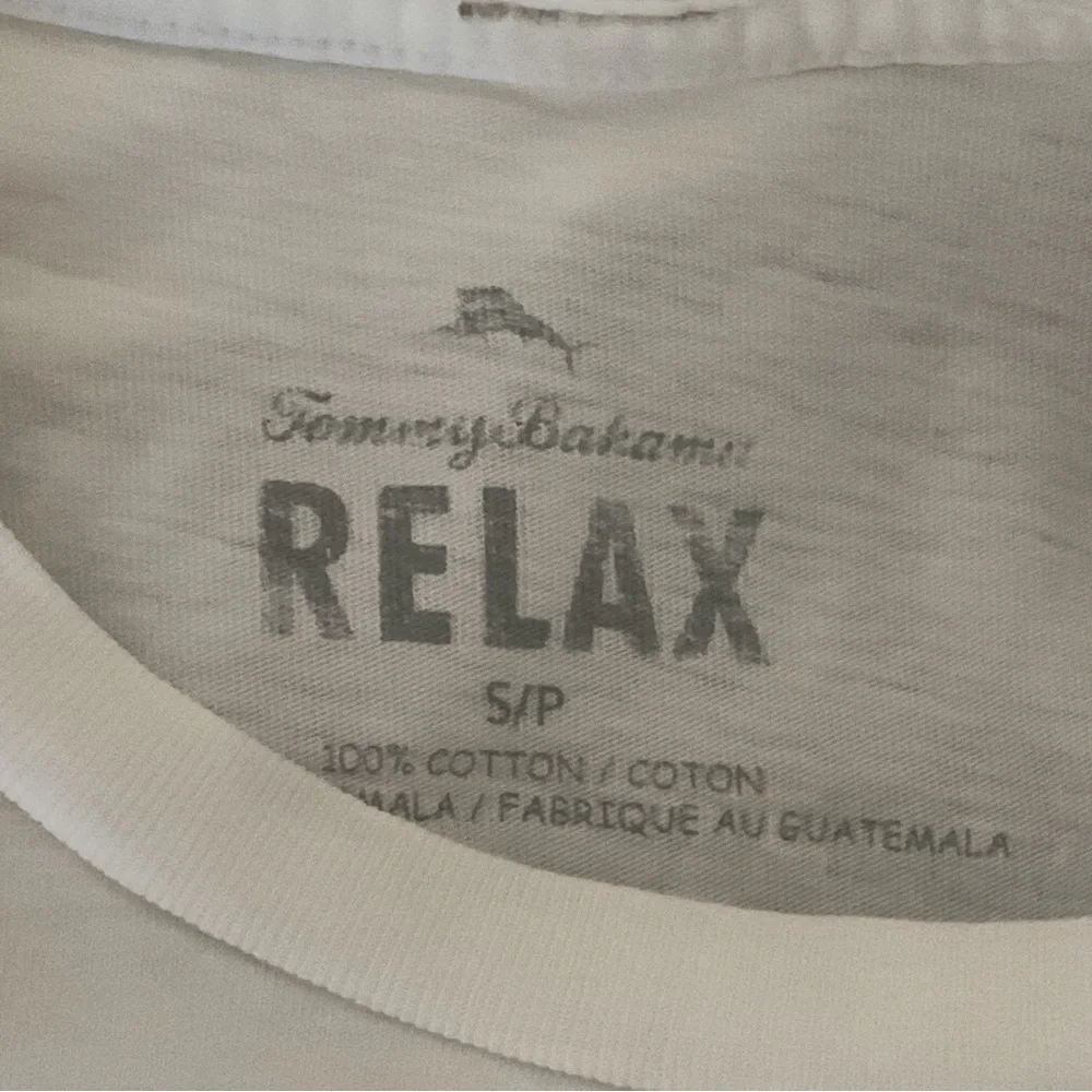 Tommy Bahama Tee Shirt Men’s Graphic Shake Well Hawaii Surf White S